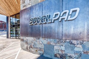 Property grounds - Walk-to-lift studio with hot tub, sauna, pool, gym, & game room - Dog friendly (Park City)