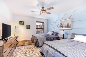 4 habitaciones, tabla de planchar con plancha, wifi y ropa de cama 