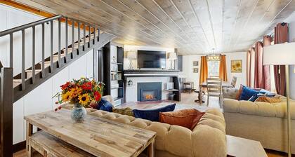 Newly remodeled ski-in - ski-out cabin with washer & dryer, new kitchen - walk to lifts