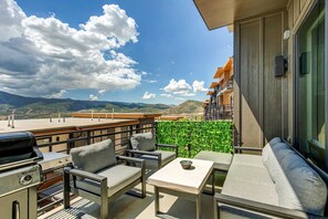 Property grounds - Brand-new townhome with views & hot tub  - 12 mins to Park City & Deer Valley (Hideout)