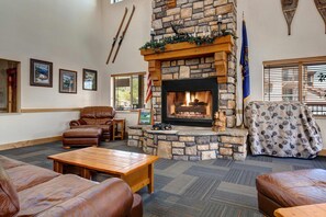 Interior - Spacious townhome with  private hot tub, pool table & shared pool & gym (Park City)
