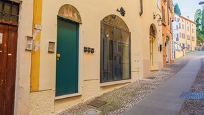 Uklassifisert bilde, 3 av 17, knapp