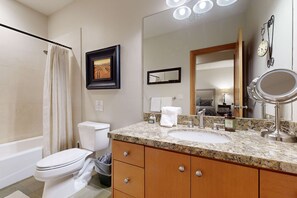 Shower, hair dryer, towels - Mountain-view haven with hot tub, fireplace & heated driveway - near Town Lift (Park City)