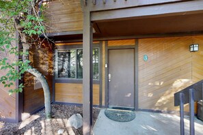 Exterior detail - Charming Red Pines getaway, minutes from slopes with stunning alpine views (Park City)