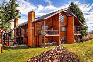 Exterior - Two Lofts, Mountain Views, Gas Fireplace, Shared Seasonal Hot Tub & Pools (Park City)
