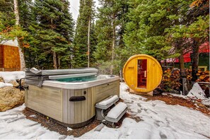 Bain à remous extérieur