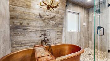 Shower, hair dryer, towels, shampoo