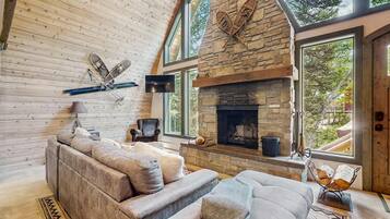 TV, fireplace, DVD player, offices