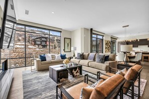 TV, fireplace, offices - Exclusive ski-in - ski-out Penthouse with Balcony & Gorgeous Slope Views (Park City)