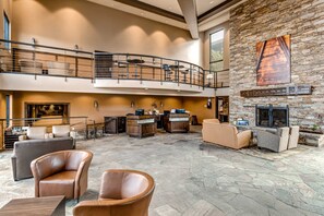 Lobby - Lovely studio in the heart of town with pool/hot tub on-site, WiFi & deck (Park City)