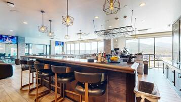 Bar (in der Unterkunft)