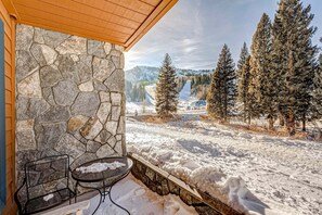 Property grounds - True ski-in - ski-out at Solitude Resort Creekside with view of Apex lift (Solitude)