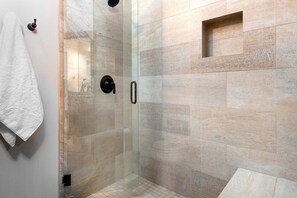 Shower, hair dryer, towels - Modern mountain escape with wonderful views, pool, hot tub-minutes to skiing (Park City)