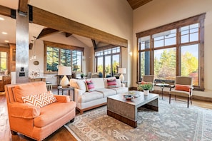 TV, fireplace - Luxury townhome on the golf course with 3 fireplaces, gas grill, & great view (Park City)