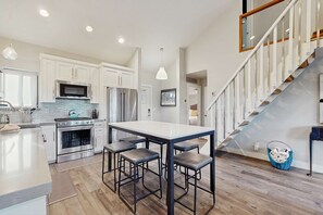 Fridge, microwave, oven, stovetop - Modern mountain townhouse with incredible views, hot tub & pool, & walk to lifts (Park City)