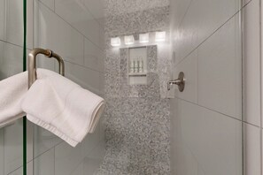 Shower, hair dryer, towels - Modern mountain townhouse with incredible views, hot tub & pool, & walk to lifts (Park City)