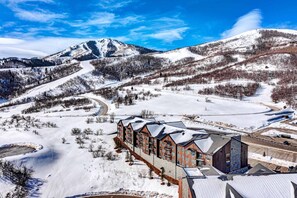 Exterior - Cozy Studio with gym & hot tub - Walk to Deer Valley Gondola (Park City)