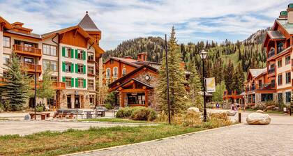 Ski-in - ski-out Powderhorn Condo with Shared Hot Tubs, a Pool & Gym at Club Solitude
