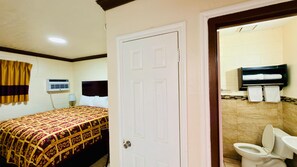 Basic Single Room | Free WiFi - RED DOOR MOTEL (Dallas)