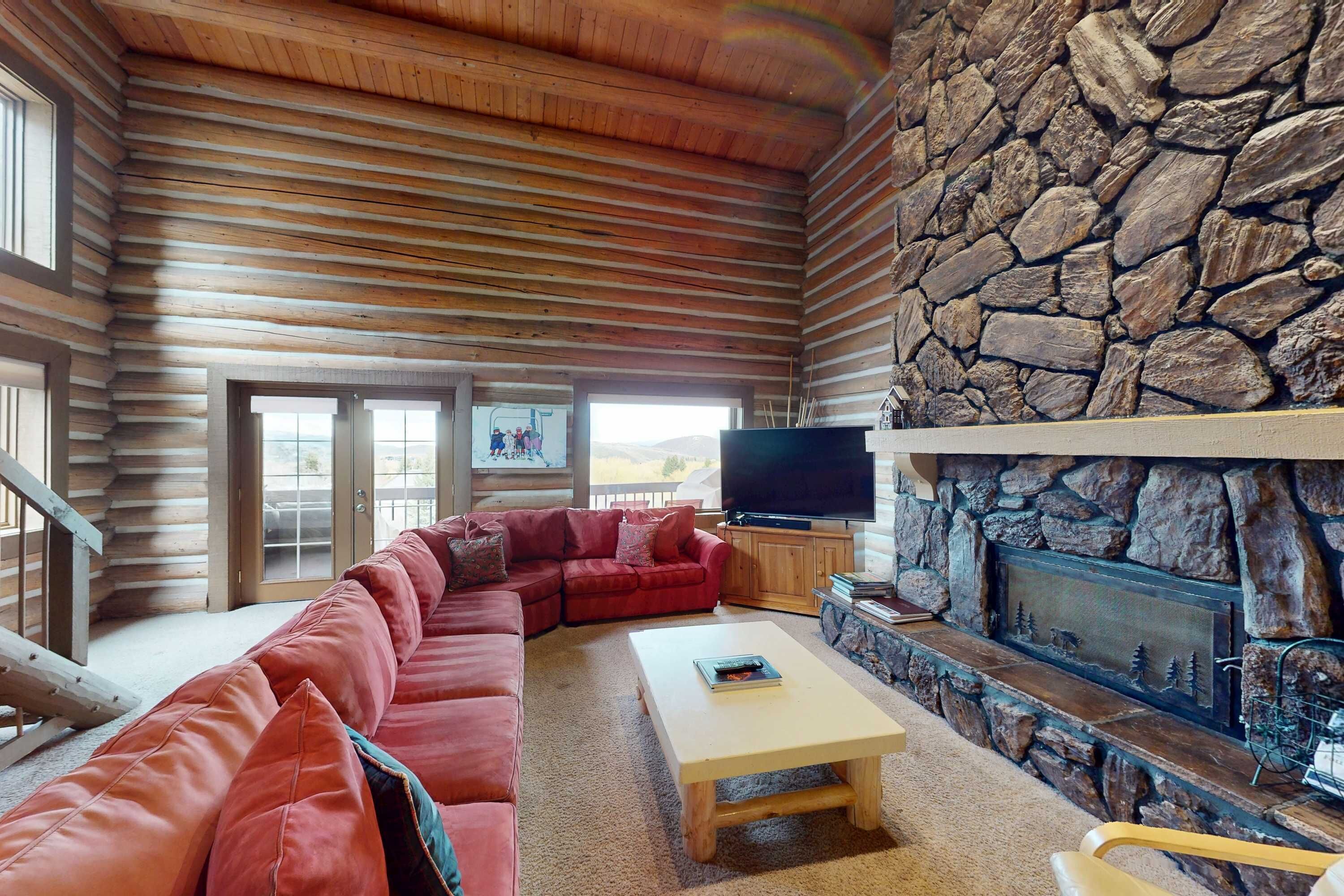 TV, fireplace, offices