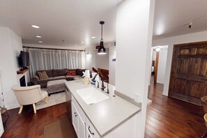 Interior - Dog-friendly Old Town Empire Condo near resort with  ski storage (Park City)