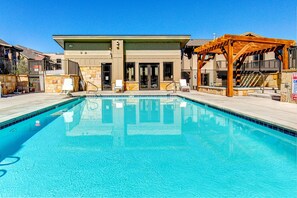 Pool - Private Hot Tub, Mountain Views, Near Golf Course and Walk to Lifts (Park City)
