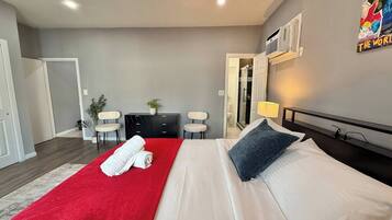 3 chambres, fer et planche à repasser, Wi-Fi gratuit, draps fournis