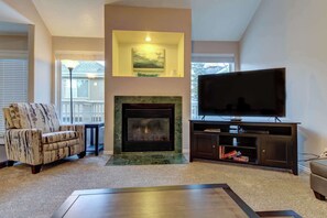 TV, fireplace, offices - Modern Townhouse with Jetted Tub & Private Deck - Close to Four Ski Areas (Cottonwood Heights)