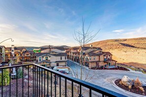 Property grounds - Home with fireplace, private hot tub, shared pool, game and fitness facilities (Kamas)