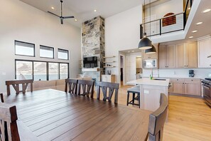 Dining - Brand-new luxury home with mountain & lake views - fireplace & gourmet kitchen (Heber City)