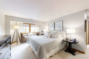 3 bedrooms, iron/ironing board, WiFi, bed sheets - Relaxing Condo with Heated Pool - Near Slopes & Historic Main Street (Park City)