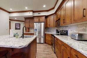 Private kitchen - Ski sanctuary with private hot tub - adjacent to slopes & on free bus line (Park City)