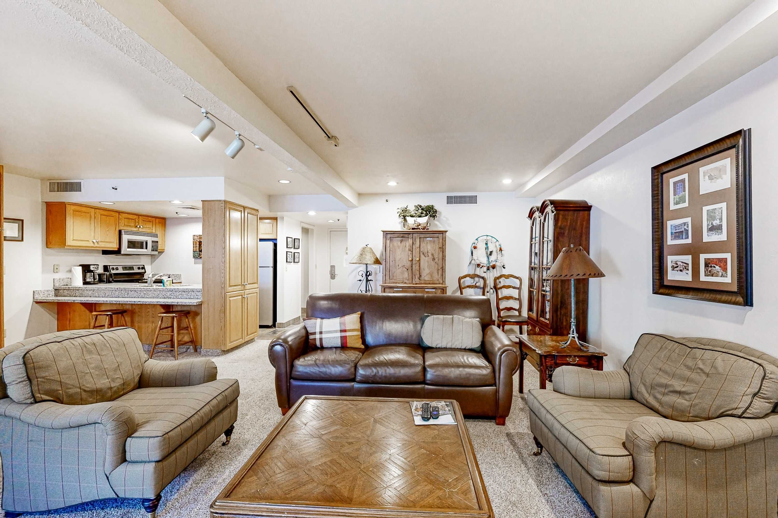 TV, fireplace, DVD player, offices