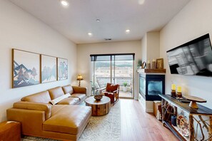Living area - Inviting condo in Newpark Town Center with hot tub and great balcony views (Park City)