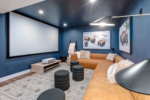 TV, fireplace, table football, offices - Dog-friendly, walk to Canyons, hot tub, fireplace, foosball, AC (Park City)