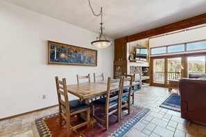 Interior - 3-story mtn-view townhouse with private hot tub, fireplace, grill, balcony, W&D (Park City)