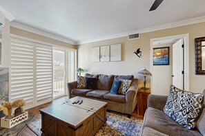 TV, fireplace, offices - Old Town third-floor Empire condo with fireplace, mountain view, walk to lifts (Park City)