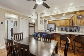 Dining - Old Town third-floor Empire condo with fireplace, mountain view, walk to lifts (Park City)
