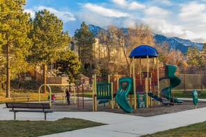 Children’s area - Updated Condo with  Private Hot Tub, Mountain Views, & Gas Grill - Close to Skiing (Cottonwood Heights)
