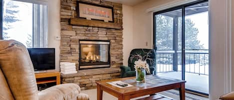 TV, fireplace, offices