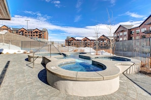 Pool - Walk onto Deer Valley gondola in 8 min & heated indoor parking (Park City)