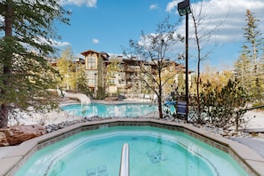 Pool - Resort Townhome with Deck, Grill, Fireplace, WiFi, Shared Pool & Hot Tub-Sauna (Solitude)