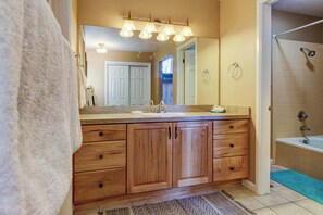 Shower - Spacious & upscale condo with private hot tub, easy access to ski resorts (Cottonwood Heights)