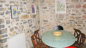 Småhus – comfort, 2 soverom, terrasse, hageutsikt | Spiseområde