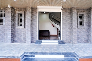 House | Reception - Super Hotel O Dabha Hilltop (Nagpur)