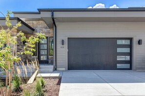 Exterior - Stunning View, Family Fun and Steps from Deer Valleys New East Village (Hideout)