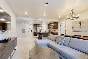 Living area - Modern resort condo with pool, hot tub + shuttle service (Heber City)