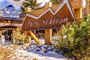 Exterior detail - Fully Renovated Condowith Patio, Wood Fireplace & Hot Tub (Park City)