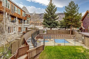 Pool - Stunning views, pool/hot tub, gas grill (Park City)