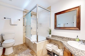Shower, hair dryer, towels - Stunning views, Pool & Hot Tub, gas grill (Park City)
